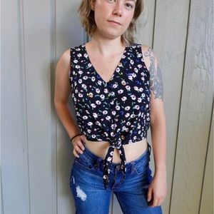 Black Floral Sleeveless Button Up Crop Top